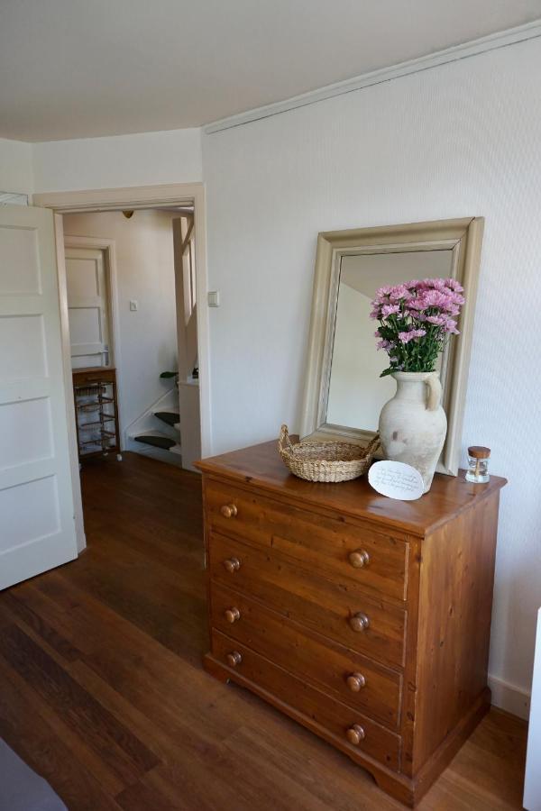 Perfectly Located Private Room Oaks And Beeches ซาสเซนไฮม์ ภายนอก รูปภาพ