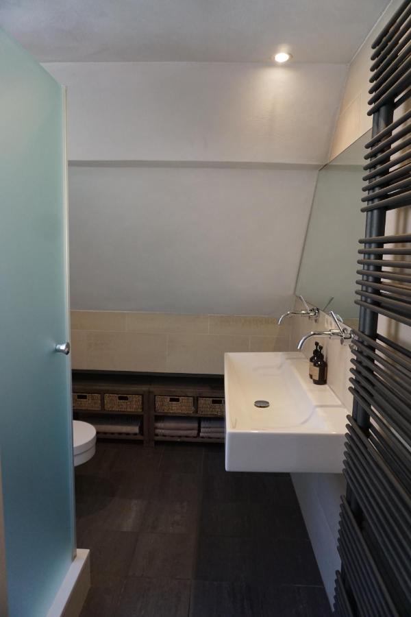 Perfectly Located Private Room Oaks And Beeches ซาสเซนไฮม์ ภายนอก รูปภาพ